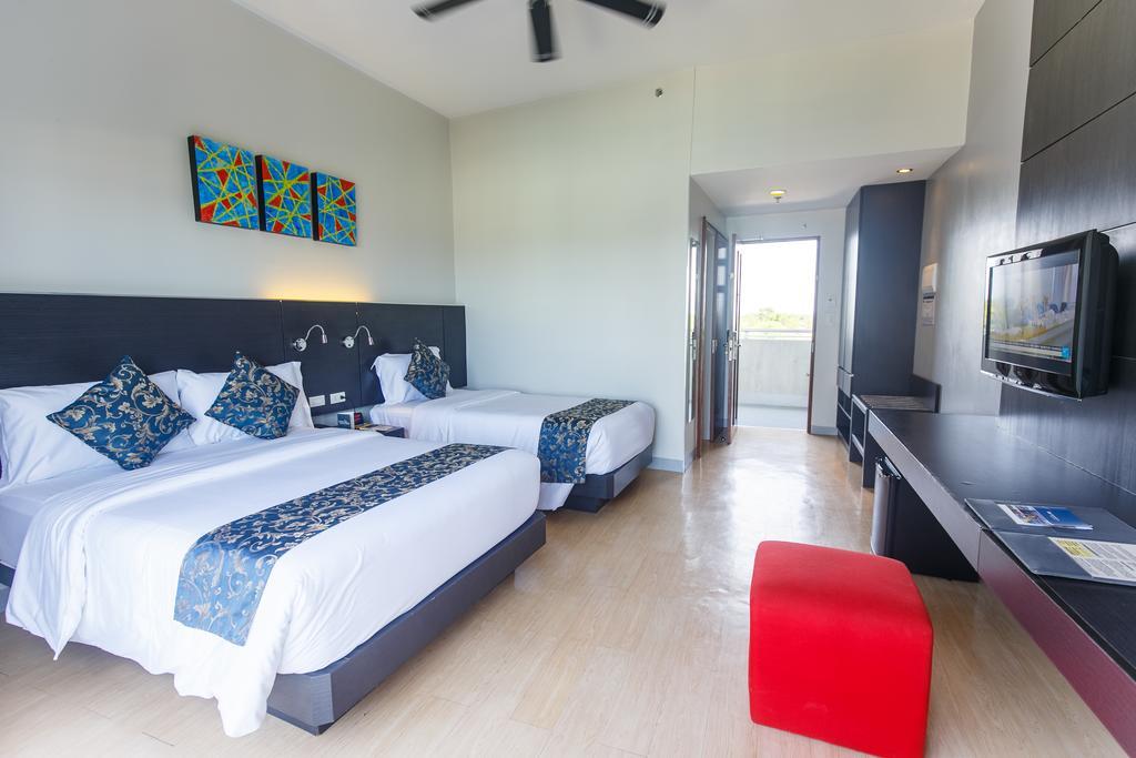 Solea Seaview Resort Île de Mactan Extérieur photo